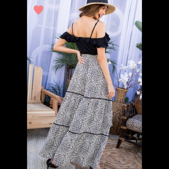 Main Strip long maxi dress 💥LAST ONE💥 - Picture 5 of 10